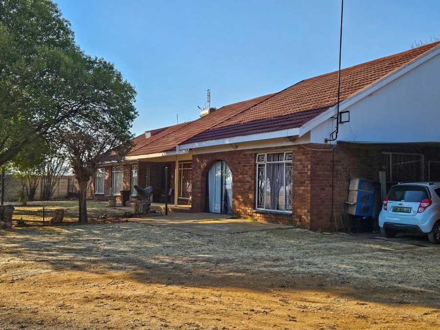 3 Bedroom Property for Sale in Potchefstroom Rural North West